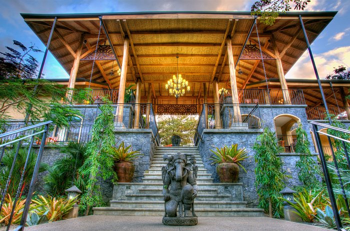beautiful-ganesh-stairs