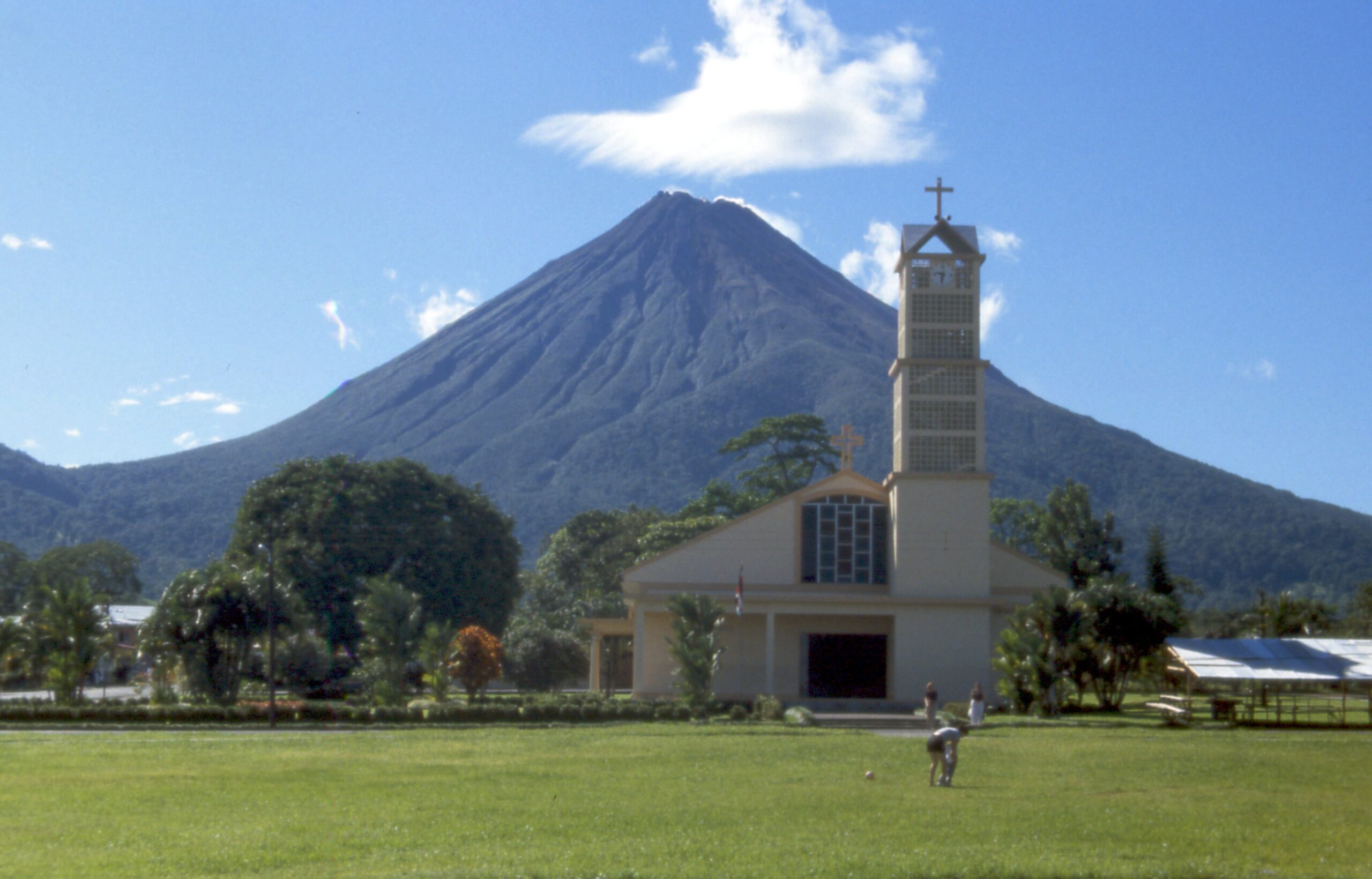 La Fortuna vs Nosara